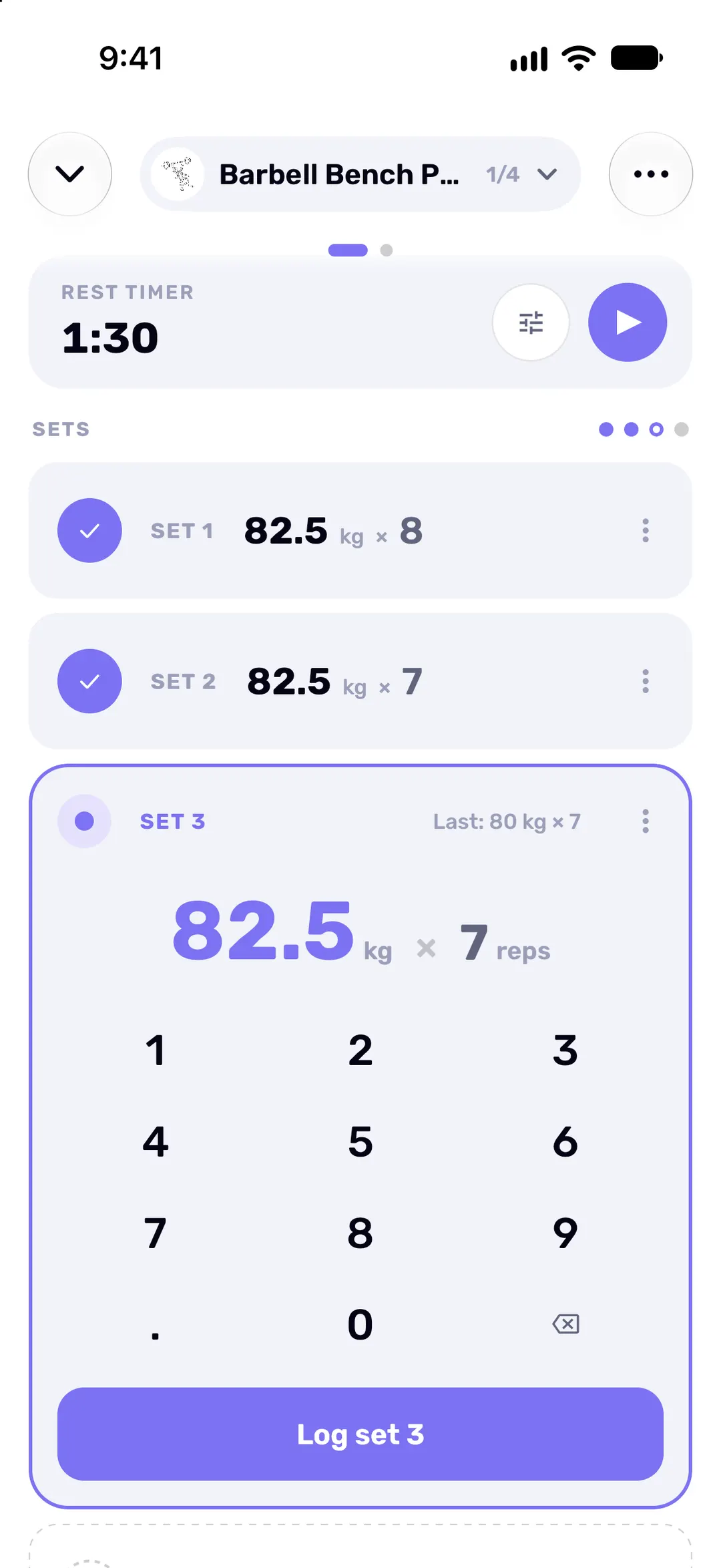 The set editor with weight and reps fields, a number keypad and a hint showing last session’s result for this set.